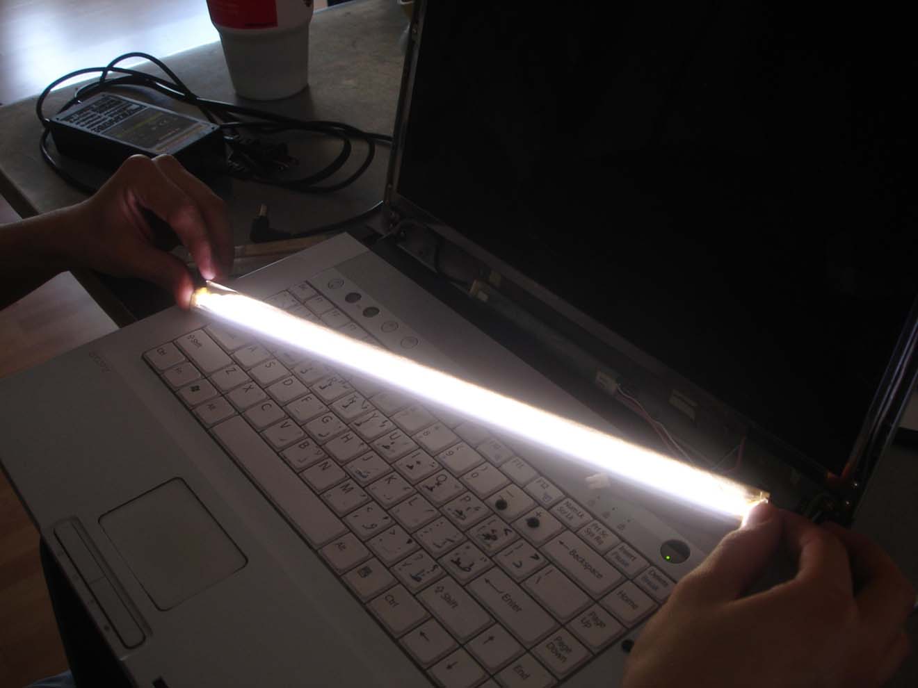 Замена и ремонт подсветки экрана ноутбука в Токсово